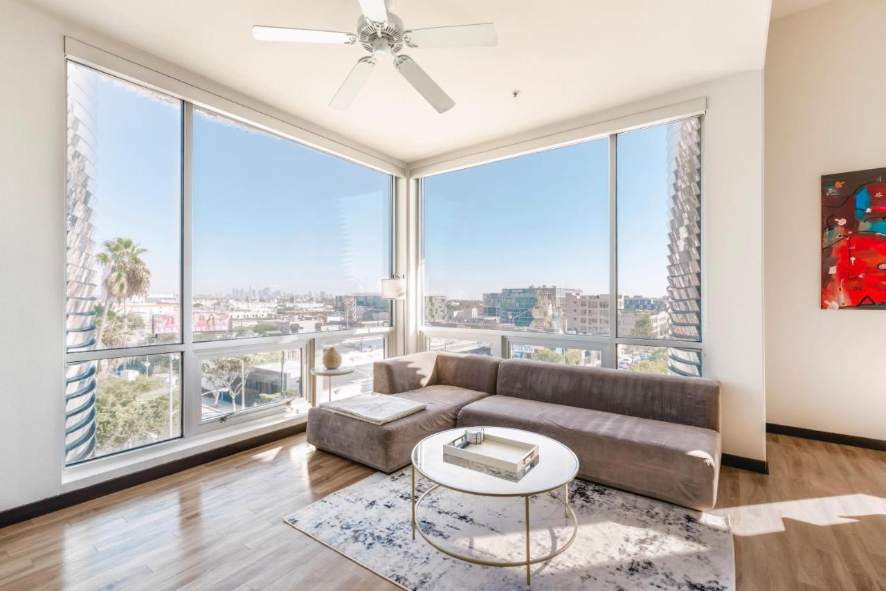 Apartment 2br Weho Penthouse Topfloor *