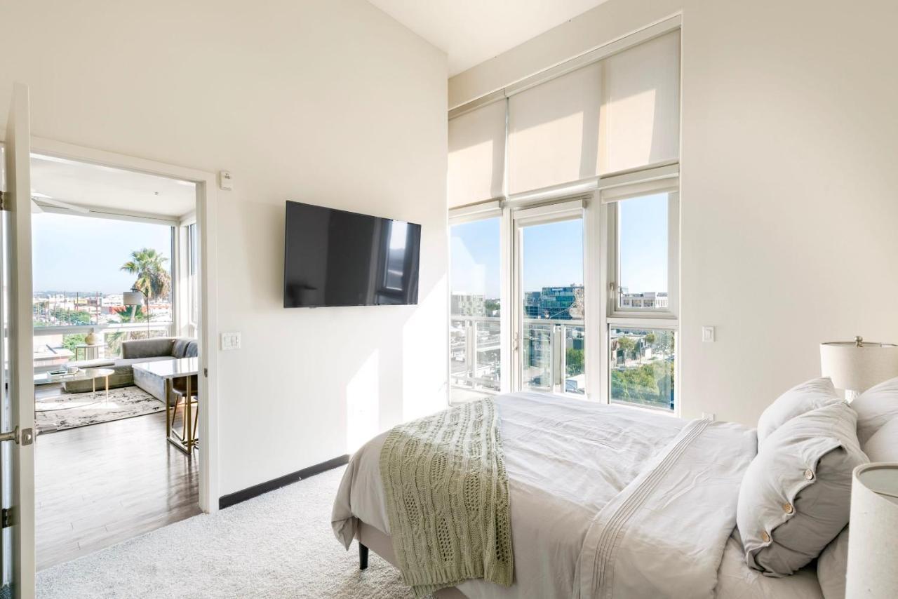 2br Weho Penthouse Topfloor Apartment Burbank