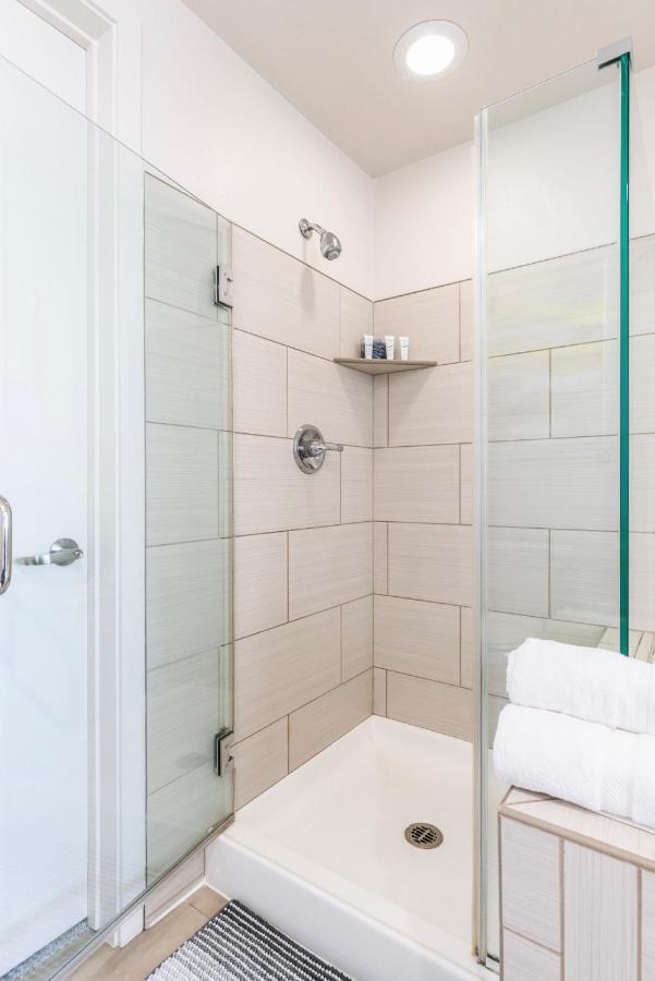 Apartment 2br Weho Penthouse Topfloor Burbank