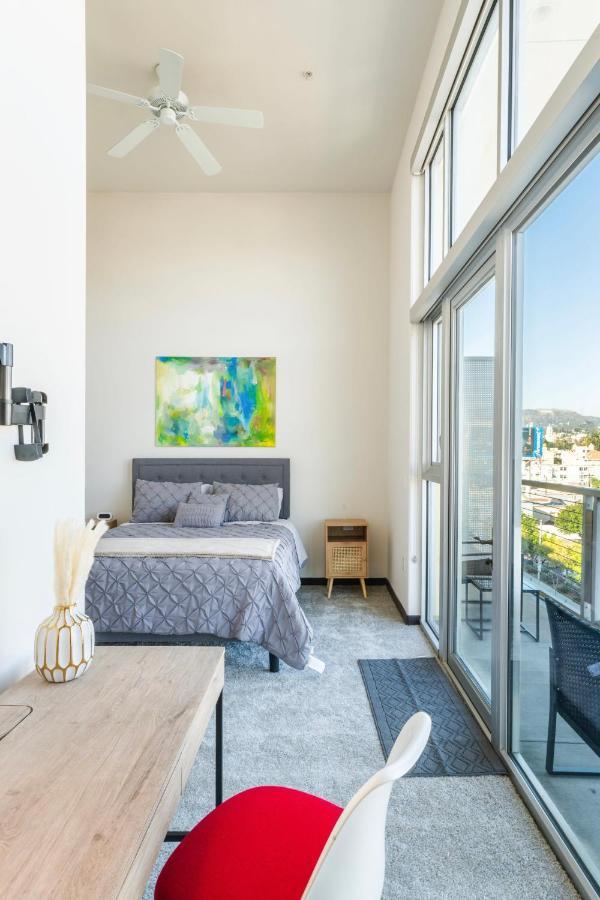 2br Weho Penthouse Topfloor Apartment