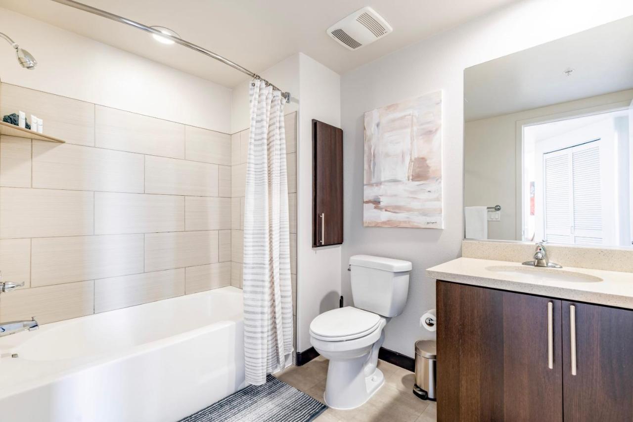 2br Weho Penthouse Topfloor