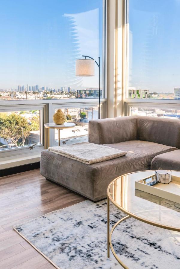 2br Weho Penthouse Topfloor