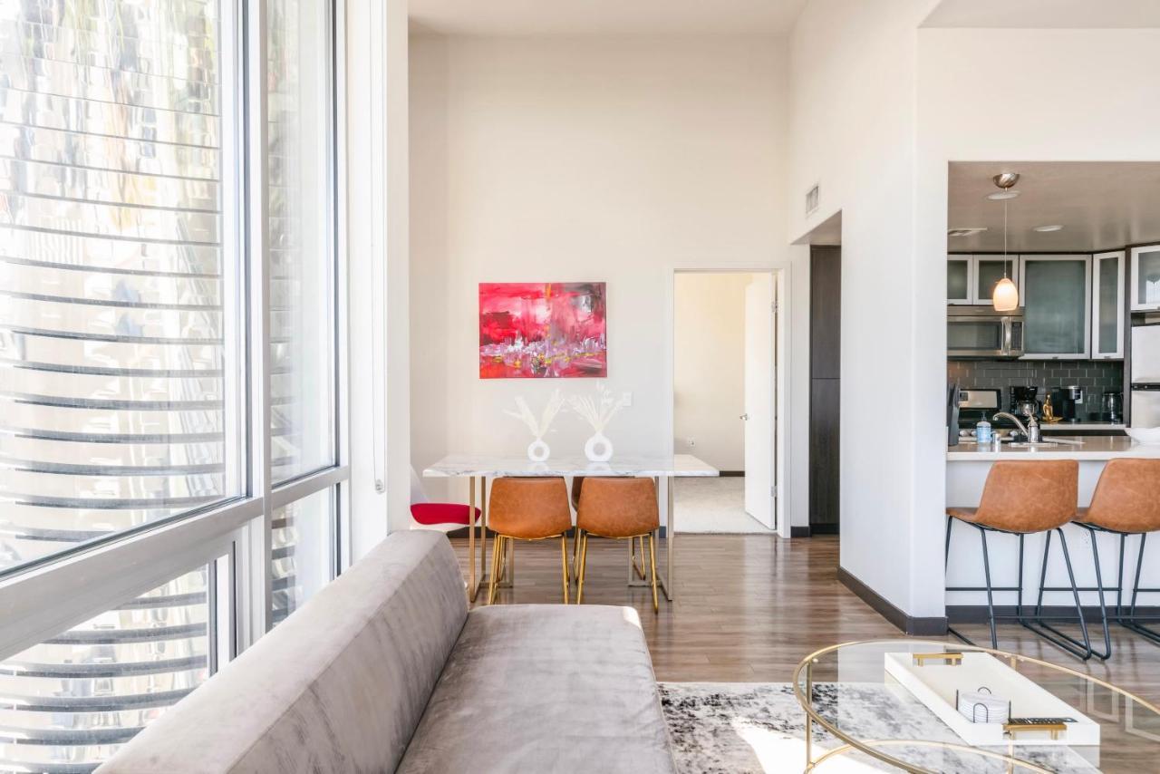 Apartment 2br Weho Penthouse Topfloor *