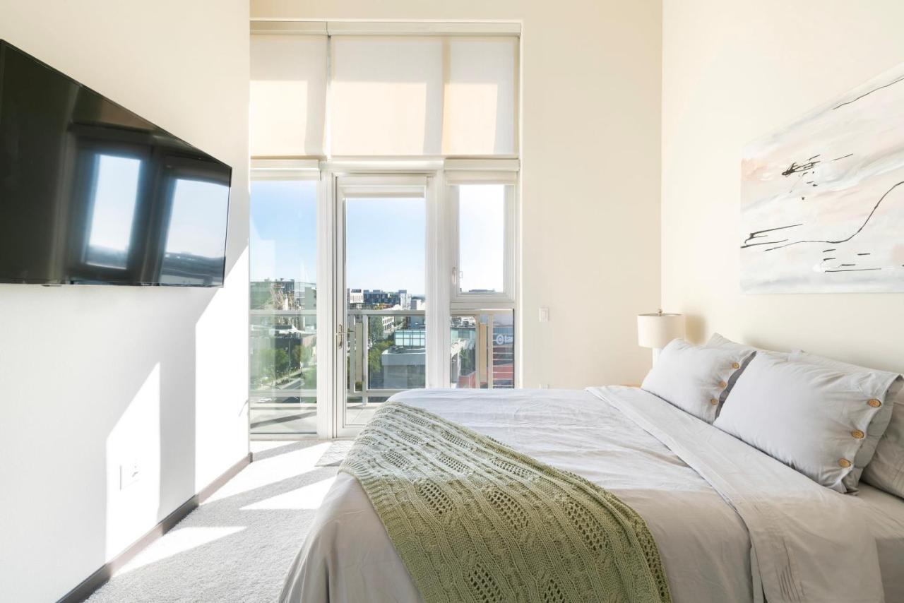 2br Weho Penthouse Topfloor *